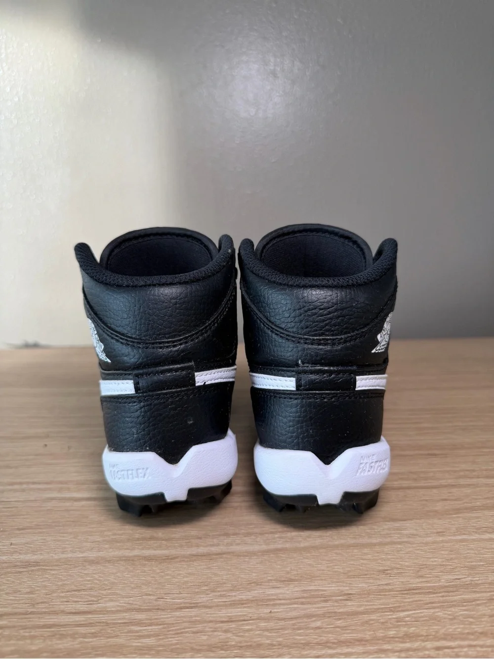 Jordan 1 Mid Cleats